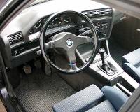 BMW 325e innen